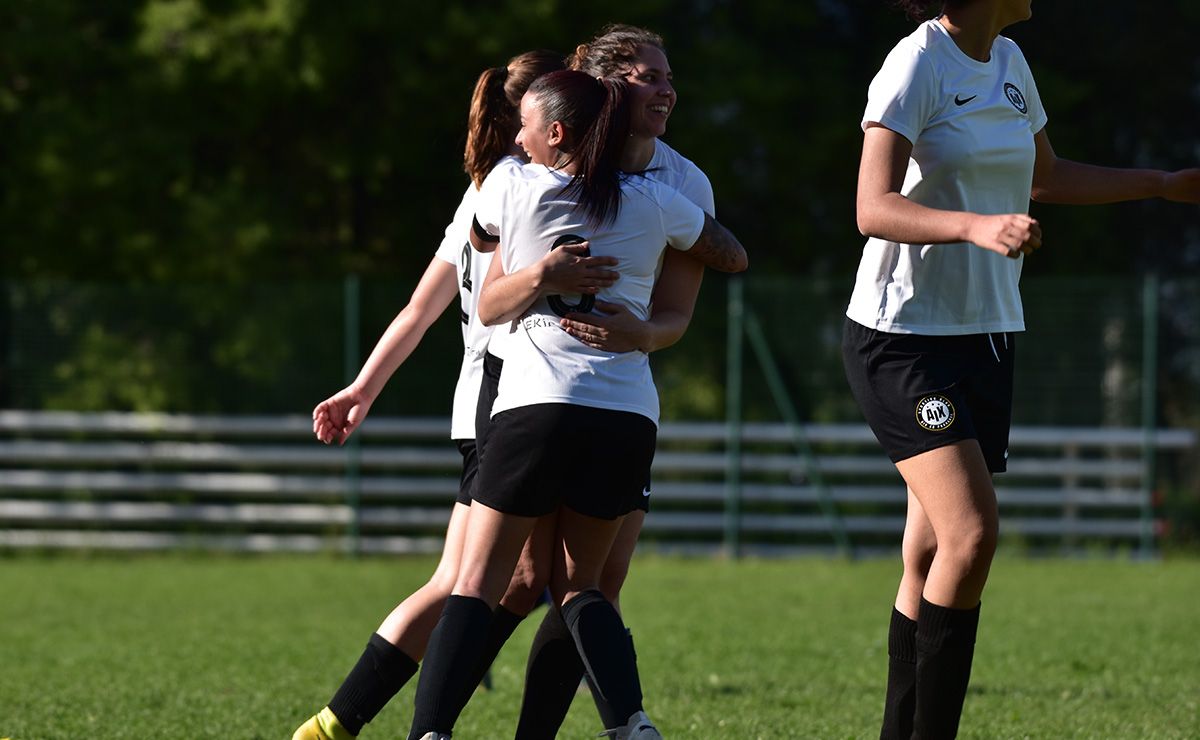 Club de football fille sur Aix-en-Provence