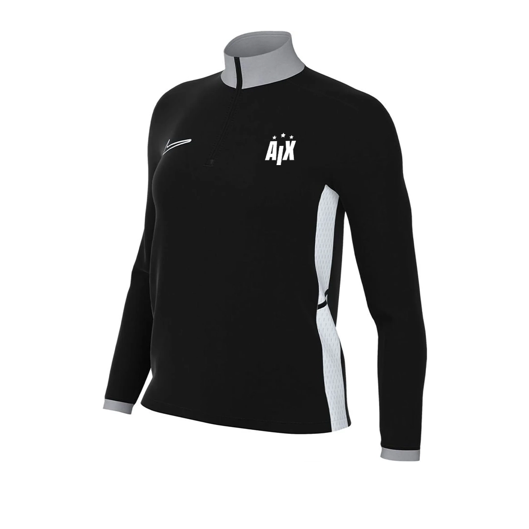 Description du produit : Présentation du Sweat Academy, un maillot de sport à manches longues noir avec des accents blancs qui est parfait pour toute activité sportive. Ce maillot sophistiqué met en valeur un logo Nike sur la poitrine droite et affiche fièrement le logo du club de football Ajax sur la poitrine gauche. Conçu dans un souci de fonctionnalité, il présente un design pratique à quart de zip et un col haut pour plus de confort et de style.
