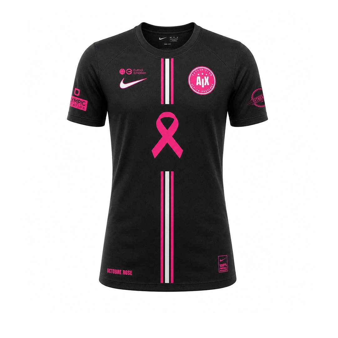 Le Maillot Octobre Rose 2025/2026 est un maillot de sport noir avec des bandes rose et blanc au milieu, comportant le logo du sponsor « Lutte contre le Cancer du Sein » et l'insigne circulaire rose AIX sur la poitrine. Le logo Nike est affiché sur le côté droit et « LA GRINTA » est imprimé près du bas.