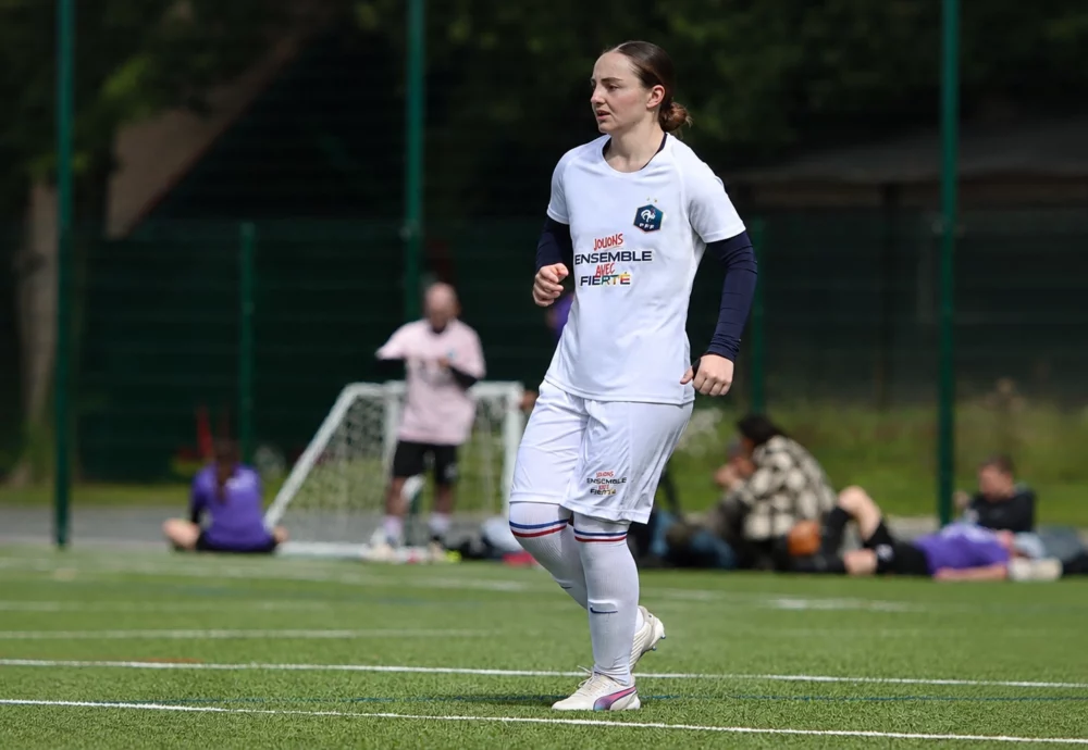 Photo du tournoi des Fiertés de Clairefontaine, notre équipe SC Aix Féminin à fièrement représenter la Ligue Méditerranée